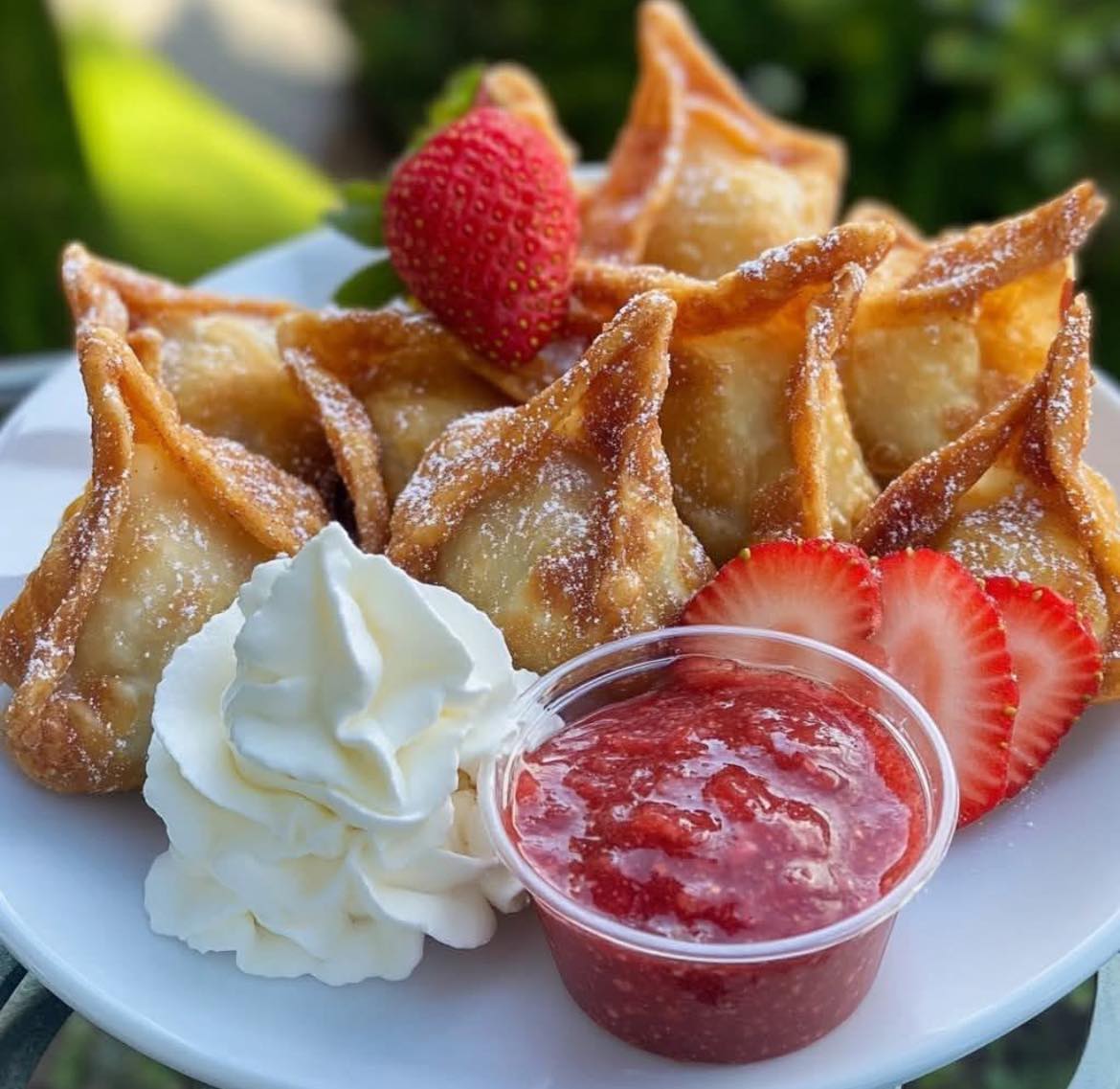 Deep-Fried Strawberry Cheesecake Wonton Bites - Skinny Daily Recipes